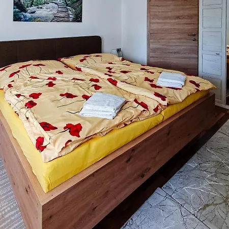 Gaestezimmer Klara Bed & Breakfast *
